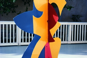Caryatid_1999_Painted_Welded_Steel_88.5_x_49_x_57